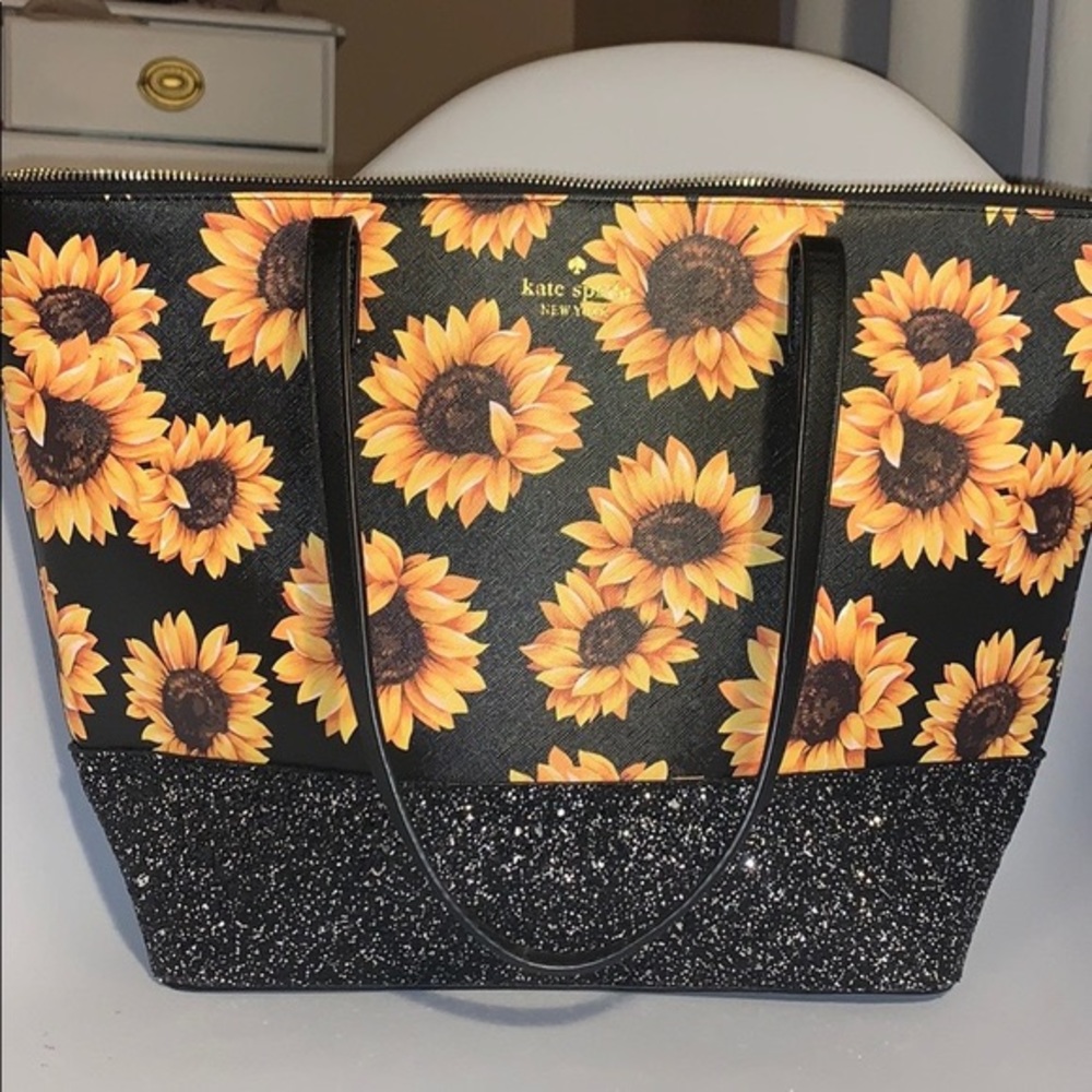 Sunflower purse - Picture 1 of 1